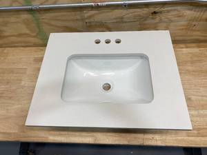 lot 90 image: Bathroom Sink