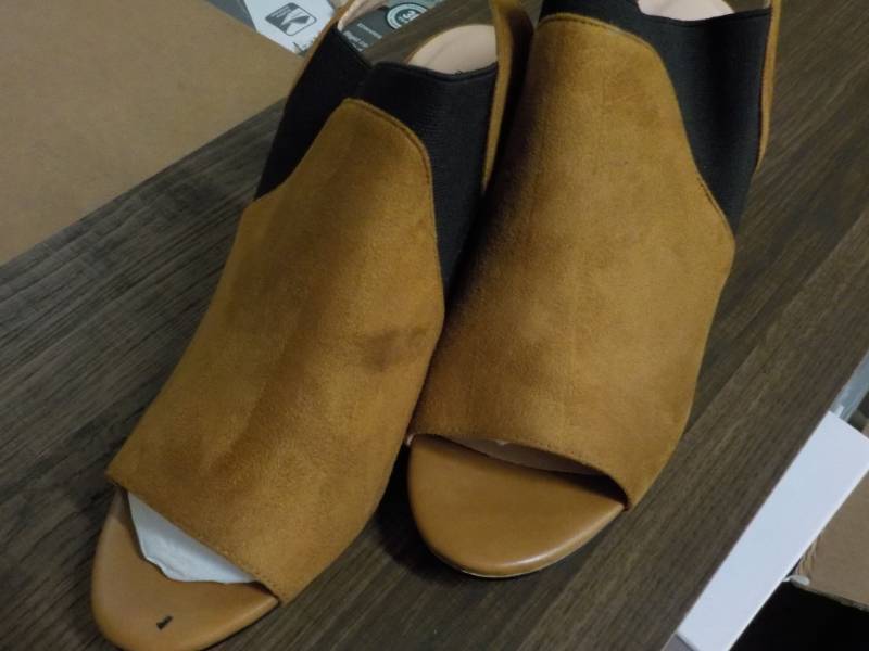 Midnight Velvet size 9M stretch ins...