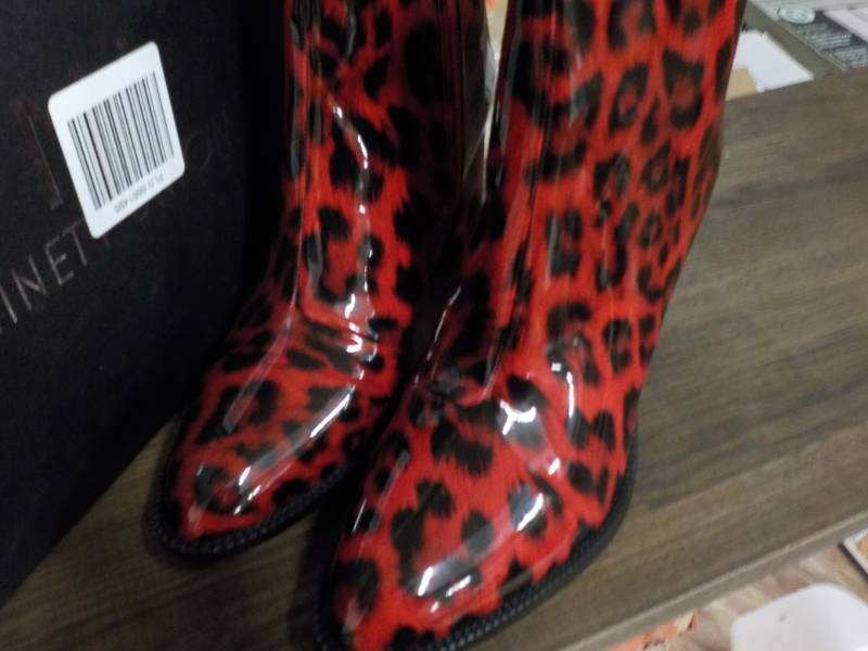 Ninety Union milano red size 9 boot...
