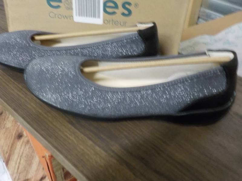 Ezies size 8 12 joyful grey shim shoes...