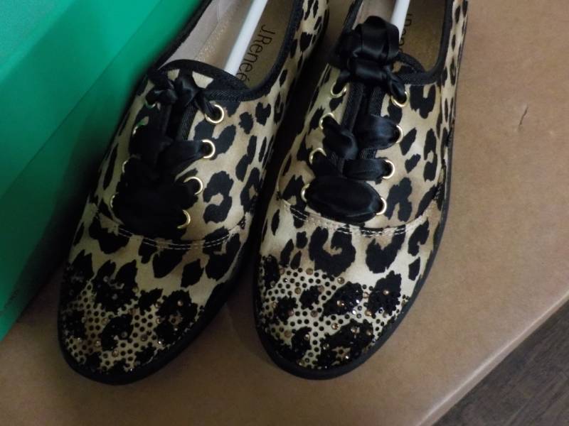 j.renee schooner leopard print size...