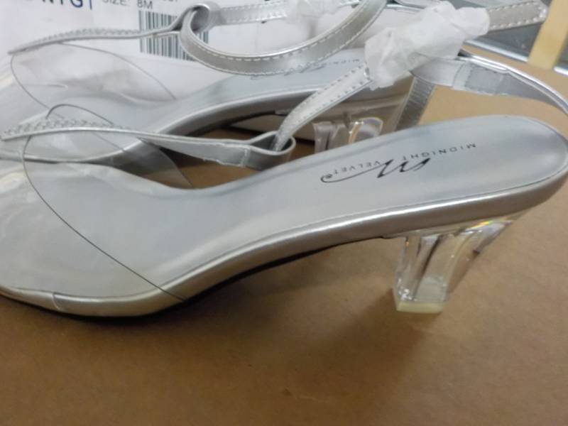 Midnight Velvet size 8M marnie stra...