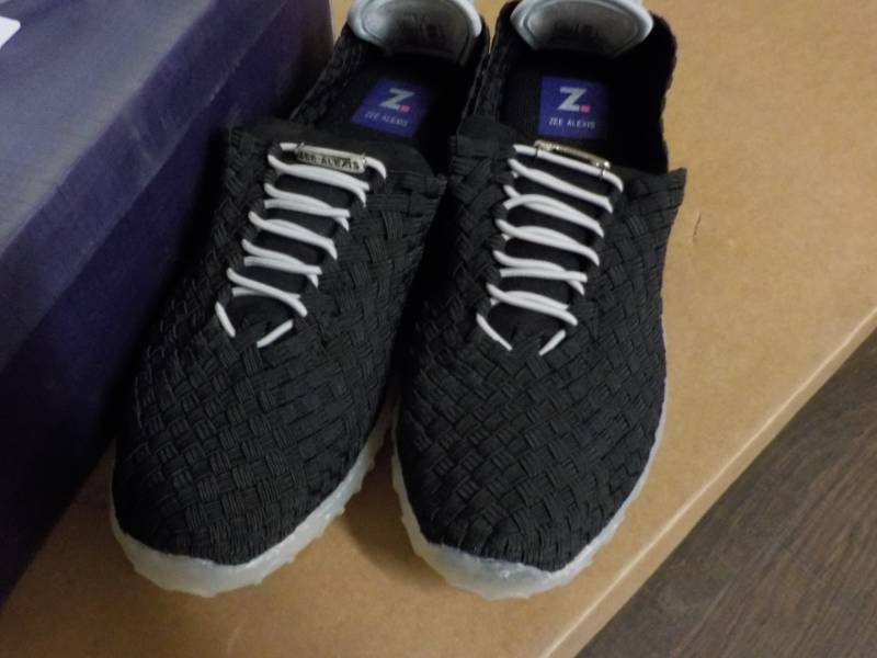 Zee Alexis nevi black size 10 new i...