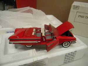 FRANKLIN MINT 1960 CHEVROLET IMPALA CONVERTIBLE 124 SCALE - NEW IN BOX - AWESOME - SEE PICTURES