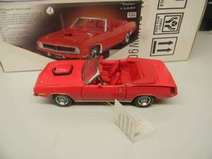 FRANKLIN MINT 1970 PLYMOUTH HEMI CUDA CONVERTIBLE  124 SCALE - NEW IN BOX - AWESOME - SEE PICTURES
