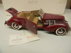 FRANKLIN MINT 1937 CORD 812 PHAETON COUPE CONVERTIBLE 124 SCALE - NEW IN BOX - AWESOME - SEE PICTURES
