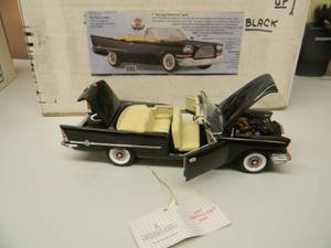 FRANKLIN MINT 1957 CHRYSLER 300C CONVERTIBLE 124 SCALE - NEW IN BOX - AWESOME - SEE PICTURES