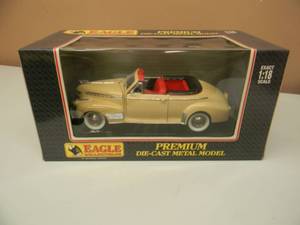 EAGLE COLLECTIBLES 118 SCALE 1941 CHEVROLET DELUXE CONVERTIBLE - NEW IN BOX - NICE - SEE PICTURES