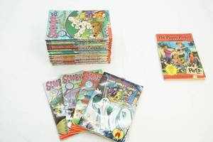 lot 11 image: childrens books