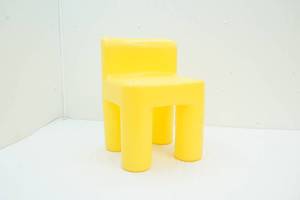 lot 25 image: little tikes chair