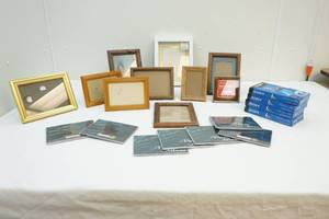 lot 31 image: picture frames