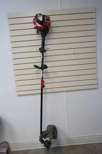 lot 36 image: Troy Built weed trimmer