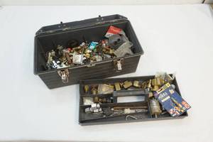 lot 39 image: tool box, brass fittings