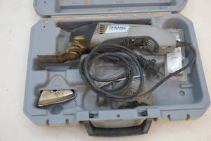lot 83 image: Dremel orbital tool