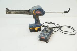 lot 98 image: Ryobi cordless caulking gun