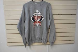 lot 107 image: Twins sweatshirt