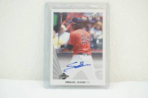 lot 118 image: Migel Sano Authencted autographed card