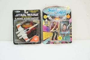 lot 121 image: Star Wars figures