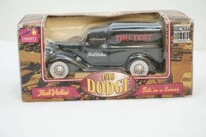 lot 179 image: Truck coin bank