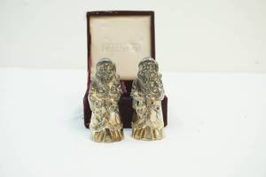 lot 185 image: Vintage saltpepper pewter