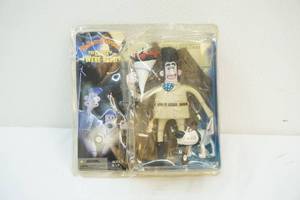 lot 191 image: Wallace and Grommet figures