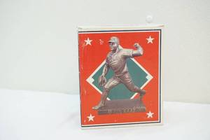 lot 197 image: Jim Kaat figure