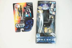 lot 218 image: Star Trek fire, Star wars figure