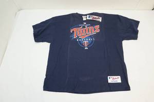 lot 231 image: MN Twins shirt