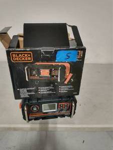 BLACKDECKER 15 Amp Portable Car Battery Charger with 40 Amp Engine Start and Alternator Check