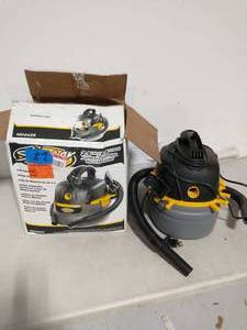 STINGER 2.5 Gal. 1.75-Peak HP Compact WetDry Shop Vacuum with Filter Bag, Hose and Accessories