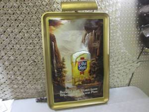 lot 14 image: (RM5) Lighted Heilemans Old Style ...