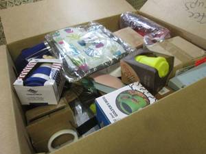 lot 143 image: (CSB) Big Box Full of Misc Kitchen ...