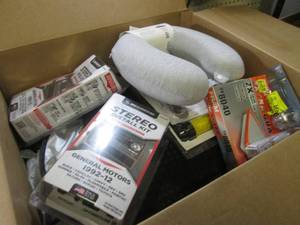lot 147 image: (CSB) Big Box Full of Misc Automoti...