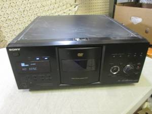 lot 162 image: (EW3) Sony Disc Explorer 400 CDDVD...