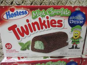 lot 214 image: (B-2) 4 Boxes of Hostess Mint Choco...