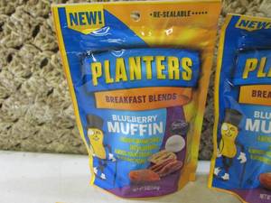 lot 233 image: (B-3) 6 Bags of Planters Breakfast ...