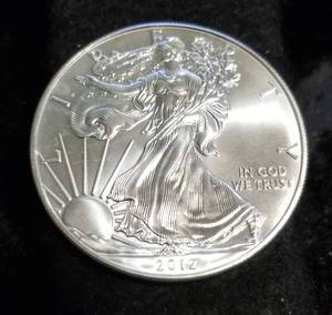 2012 AMERICAN SILVER EAGLE 1 TROY OZ. .999 FINE SILVER DOLLAR
