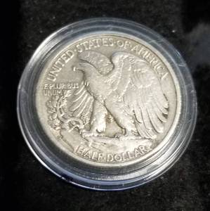 1941-D WALKING LIBERTY HALF DOLLAR IN AIRTITE