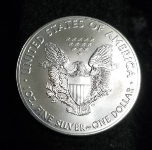 2018 AMERICAN SILVER EAGLE 1 TROY OZ. .999 FINE SILVER DOLLAR