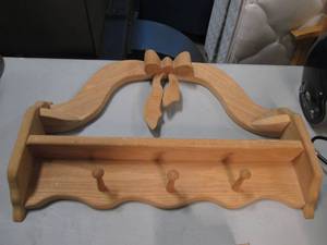 Solid Wood Decorative Shelf with Co...