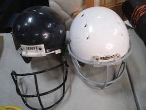 Lot of 2 Schutt Football Helmets wi...