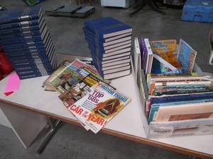 Large Lot of Books and Magazines ra...