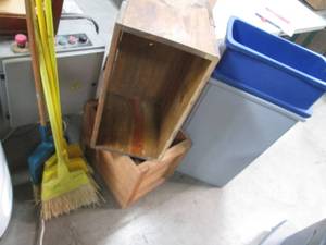 2 Wooden Box Crates, 3 garbagerecy...