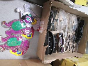 Large lot of sunglasses and protect...