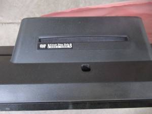 Emerson 32 Flat Screen LED-HGTV wbuilt in DVD (720P) LD320EM5