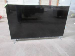 VIZIO 70 Class E-Series 4K (2160P) Ultra HD HDR Smart LED TV (E70-F3)