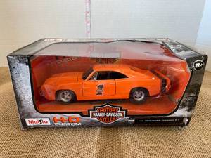 lot 62 image: 1969 Dodge Charger  Scale 125 Brand New   May have some box damage