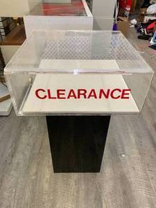 lot 52 image: Plastic Case   24 x 24 x 39