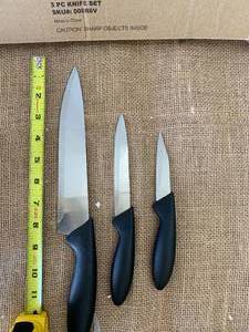 lot 29 image: 3 Knife Sets