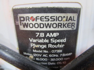 Professional Woodworker Plunge Router